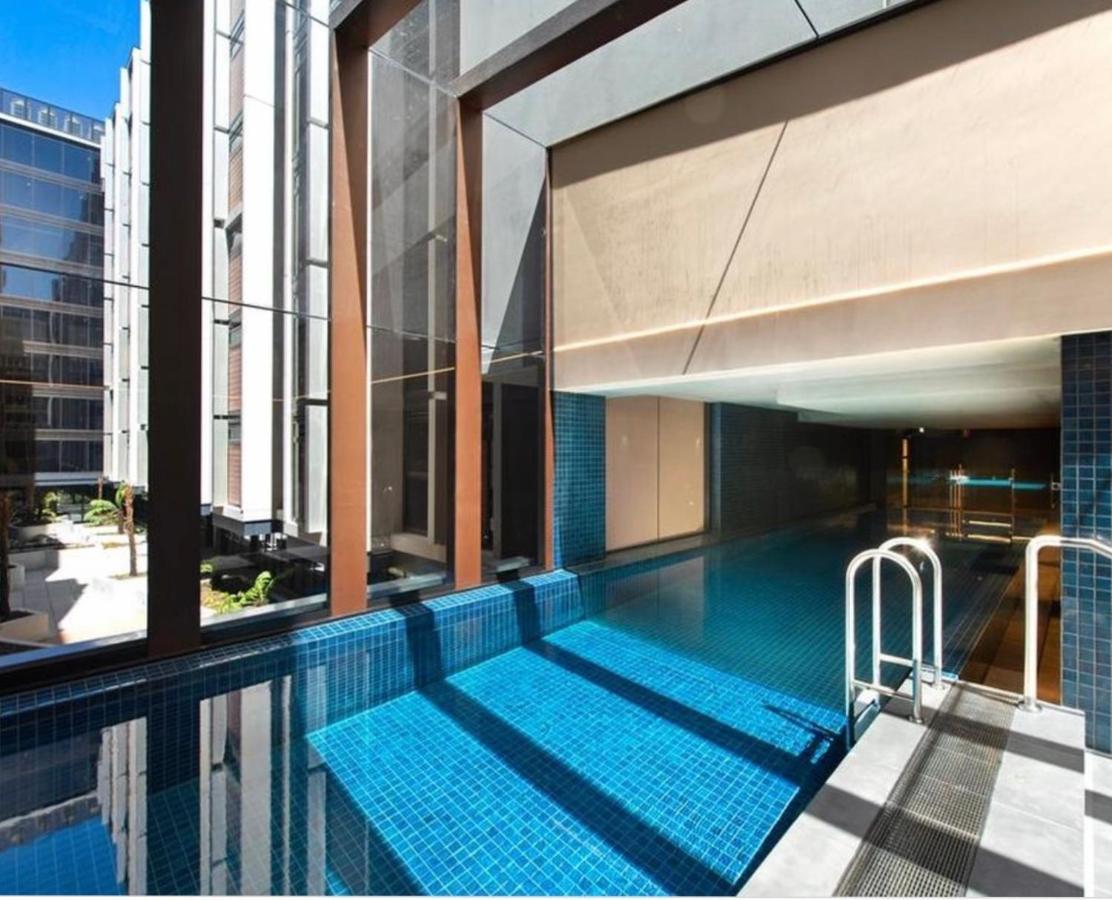 Midnight Luxe 1Br 1Bath Apartment 104 In The Heart Of Braddon Pool Sauna Secure Parking Wine Wifi Canberra Extérieur photo