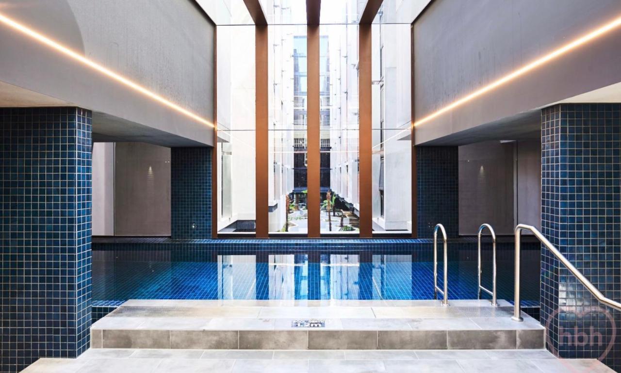 Midnight Luxe 1Br 1Bath Apartment 104 In The Heart Of Braddon Pool Sauna Secure Parking Wine Wifi Canberra Extérieur photo