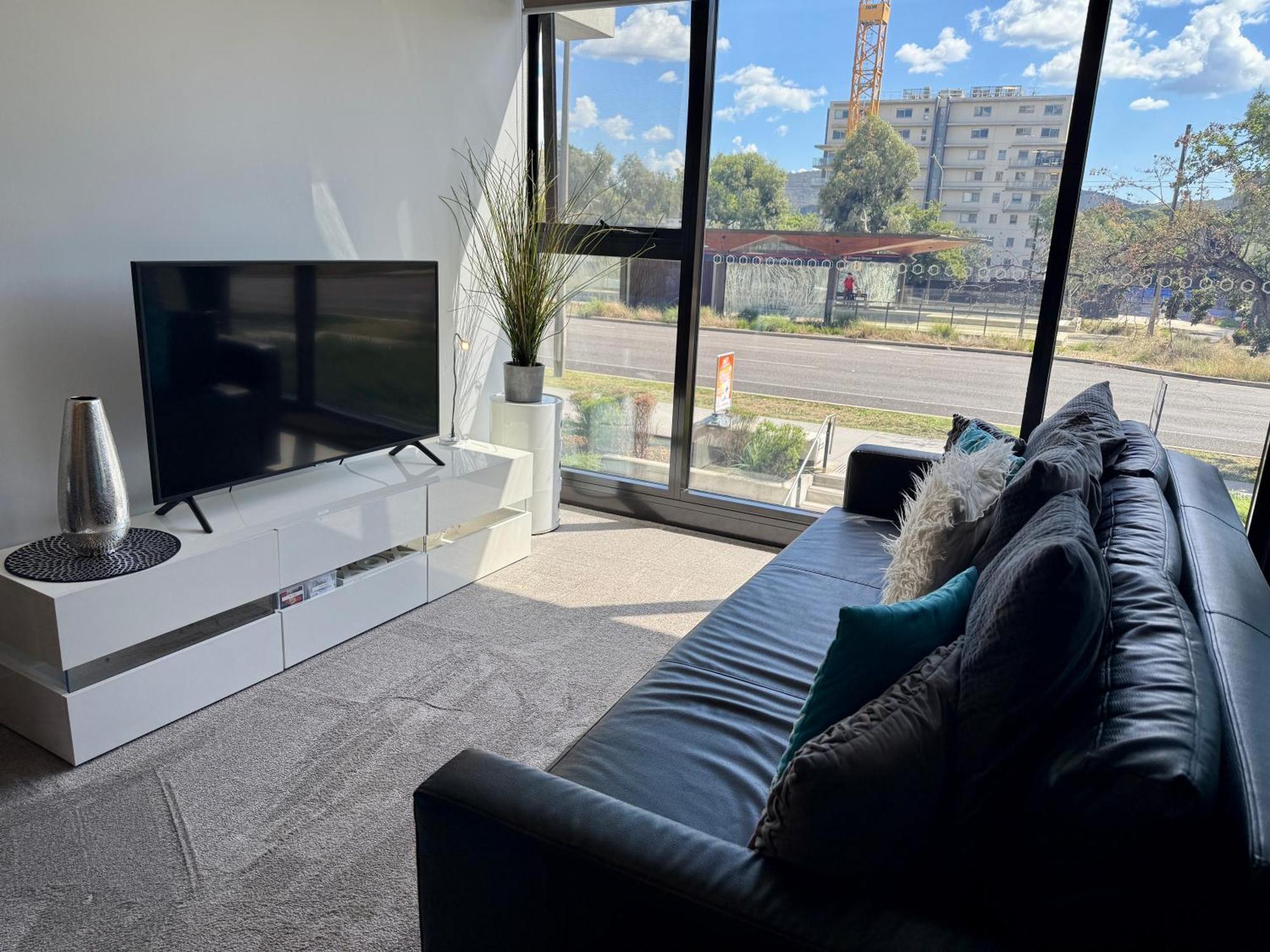 Midnight Luxe 1Br 1Bath Apartment 104 In The Heart Of Braddon Pool Sauna Secure Parking Wine Wifi Canberra Extérieur photo